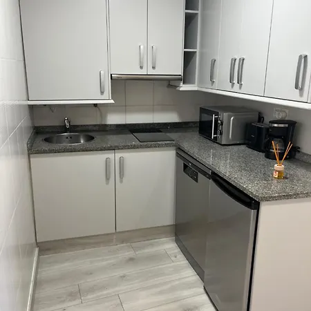 Turisticos Palacio De Meras * ティネオ